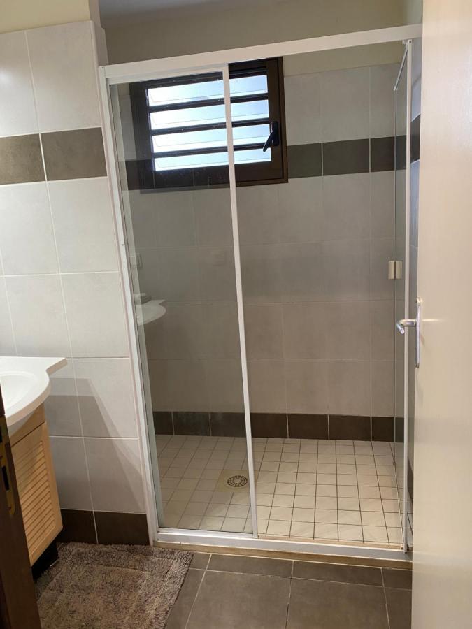 Michelle'S Flat By The Sea Apartment Noumea Bagian luar foto