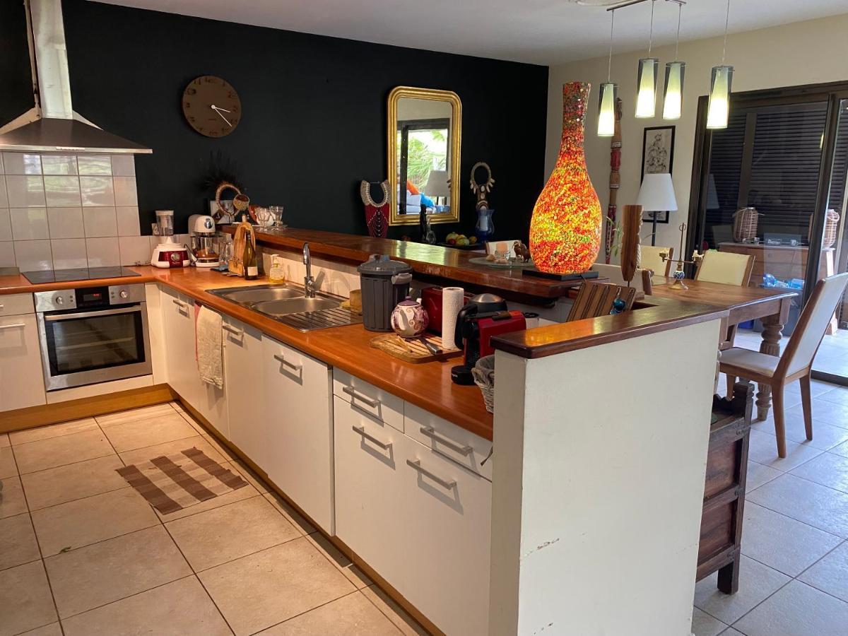 Michelle'S Flat By The Sea Apartment Noumea Bagian luar foto